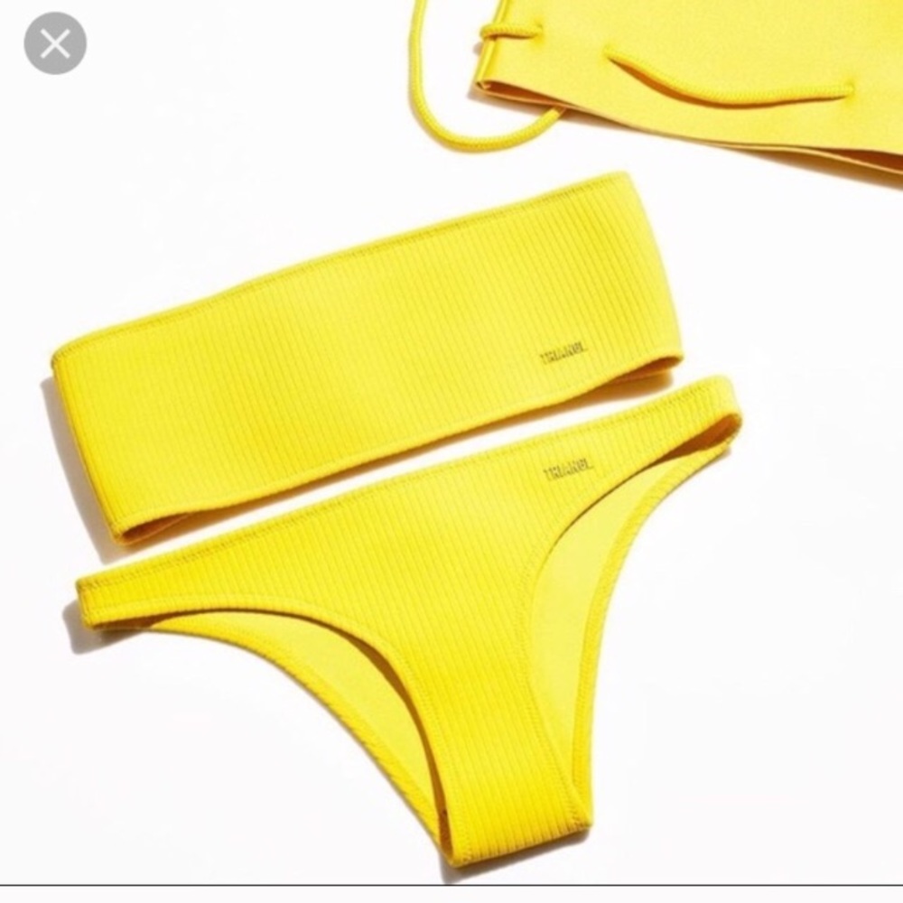 ISO THIS OR ANY OTHER YELLOW TRIANGLE S OR M